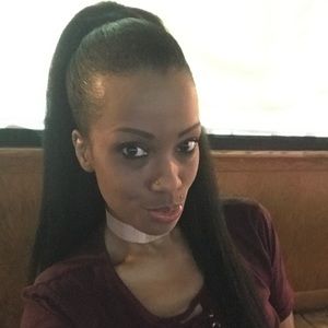 Meet your Posher, Akeisha